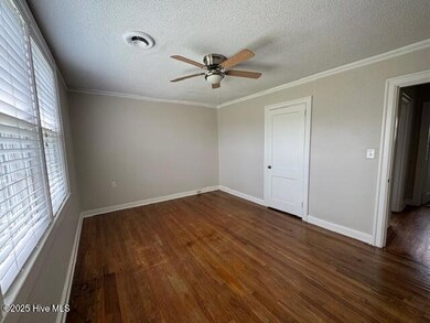 2940 Oleander Dr unit A8, Wilmington, NC 28403 - photo 7