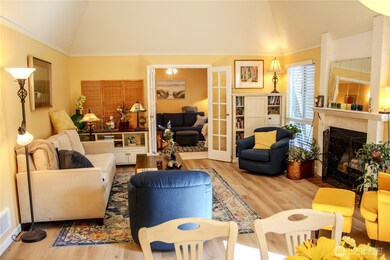 1611 102nd Place NE unit C1, Bellevue, WA 98004 - photo 3