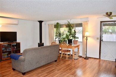 249 Pollman Cir, Lynden, WA 98264 - photo 2