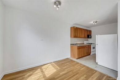 5730 Mosholu Ave unit 5F, Bronx, NY 10471 - photo 6