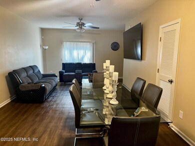 7946 Melvin Rd, Jacksonville, FL 32210 - photo 6