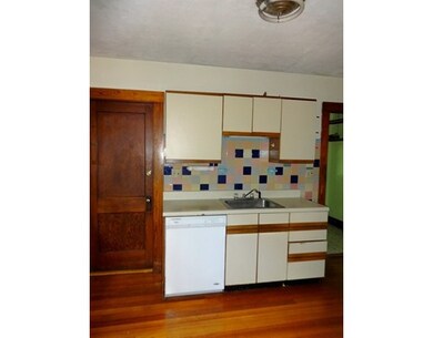 515 Heath St, Chestnut Hill, MA 02467 - photo 4