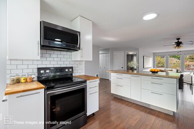 staged kitchen photo