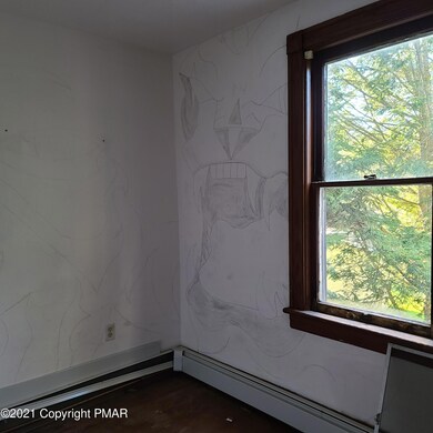 135 Firehouse Rd, Pocono Pines, PA 18350 - photo 2