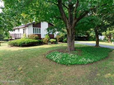 2268 Sweetbrier Rd, Schenectady, NY 12309 - photo 2