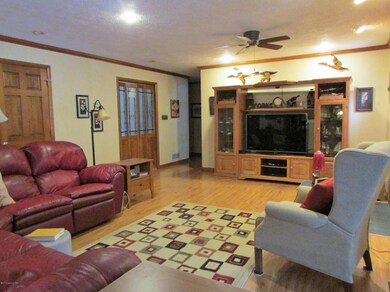 215 Shingle Mill Dr, Drums, PA 18222 - photo 3