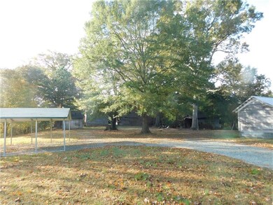 756 Dorsett Rd, Siler City, NC 27344 - photo 2