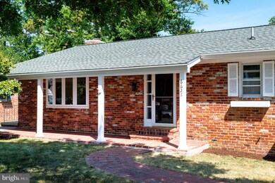 6621 Hulvey Terrace, Alexandria, VA 22306 - photo 4