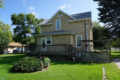 101 5th St NW, Barnesville, MN 56514 - photo 4