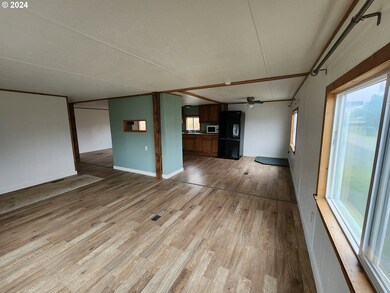 Living Room/Dining Room
