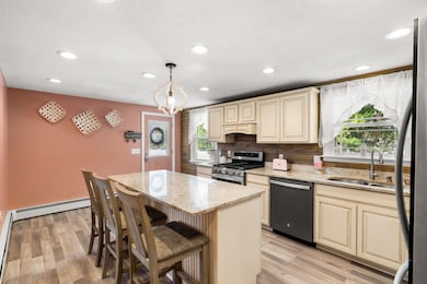 17 Cedar St, Hudson, NH 03051 - photo 3