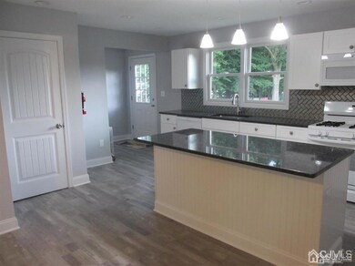 131 Player Ave, Edison, NJ 08817 - photo 2