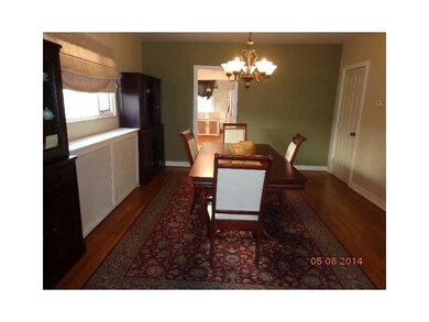 Dining Room. Wonderfully sized room