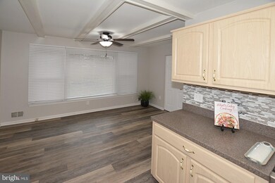 8003 W Point Dr, Springfield, VA 22153 - photo 5