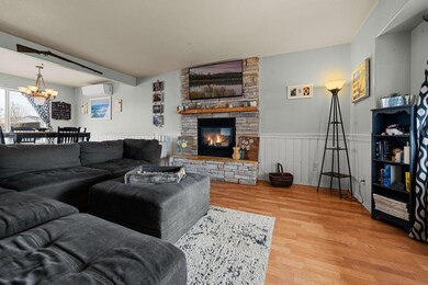 1955 NW Ivy Ave unit 2, Redmond, OR 97756 - photo 3