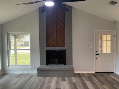 1225 Clover Dr, Angleton, TX 77515 - photo 5