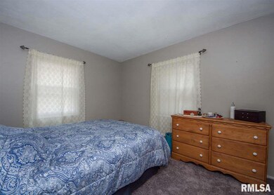 6907 N Hancock Ave, Davenport, IA 52806 - photo 7
