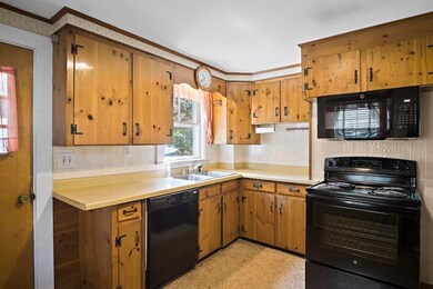 11 Keene St, Stoneham, MA 02180 - photo 3