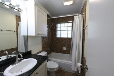 05 - Bathroom