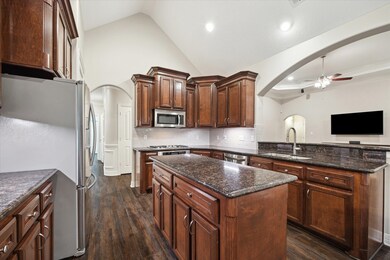 5606 Sugar Bush Dr, Magnolia, TX 77354 - photo 4