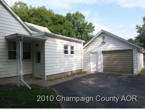 606 E Van Allen St, Tuscola, IL 61953 - photo 2