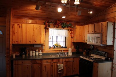 1995 E Strawberry Creek Dr-Kitchen