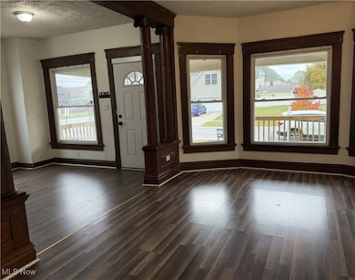 306 W 9th St unit A, Lorain, OH 44052 - photo 2