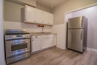 2056 W Arthur Ave unit 1W, Chicago, IL 60645 - photo 4