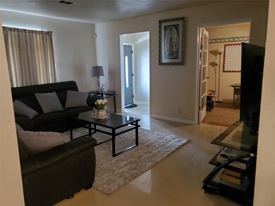 10450 Wolbrook St, Houston, TX 77016 - photo 4