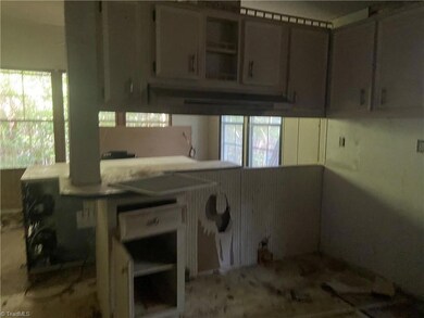 2308 Forest Hills Dr, Asheboro, NC 27205 - photo 4