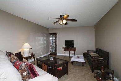 1 Living Room.jpg