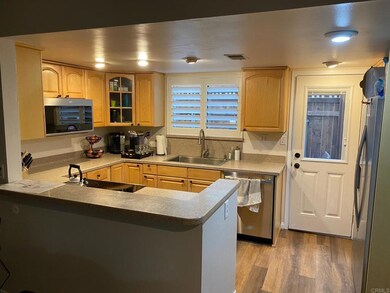 4620 Edgeware Rd unit 2, San Diego, CA 92116 - photo 6