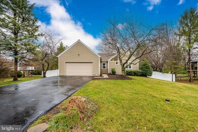 8111 Arrowhead Ct, Frederick, MD 21702 - photo 4