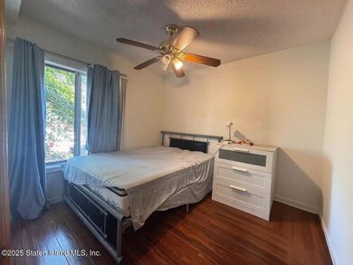 439 Ilyssa Way, Staten Island, NY 10312 - photo 4