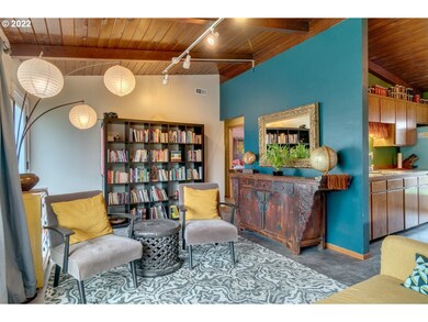 1110 E 7th St, Newberg, OR 97132 - photo 6