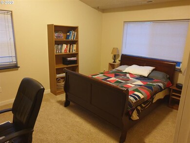 331 SE Sheridan Rd, Sheridan, OR 97378 - photo 7