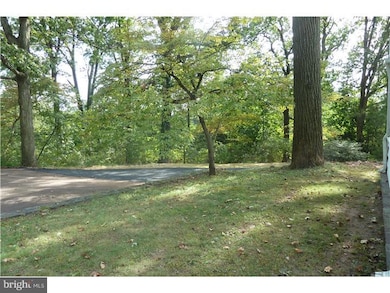 4727 W Swamp Rd, Doylestown, PA 18901 - photo 4