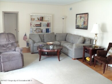 622 Colfax Ave, Scranton, PA 18510 - photo 5