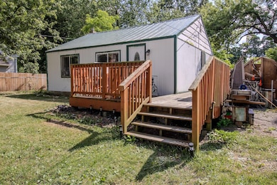 712 S Lagrave St, Paw Paw, MI 49079 - photo 3