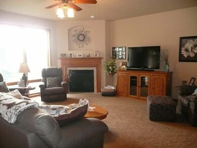 1339 Golden Eagle Ln, Bismarck, ND 58503 - photo 4