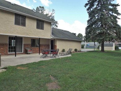 906 E 3rd St, Auburn, IN 46706 - photo 2