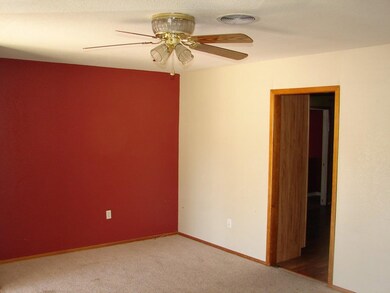 204 W 8th St, Hugoton, KS 67951 - photo 3