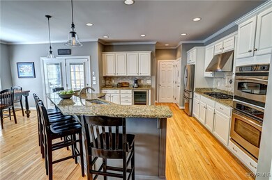 Abounding counter and cabinet space!