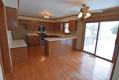 730 Roaring Brook Ln, Algonquin, IL 60102 - photo 7