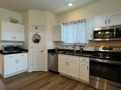 997 Regent Dr, Matteson, IL 60443 - photo 5