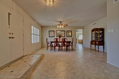 Separate formal dining room