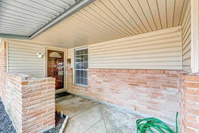 9746 Rambling Trail, Houston, TX 77089 - photo 5