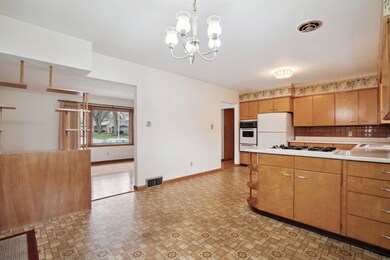 2510 Merfeld Ln, Dubuque, IA 52001 - photo 7