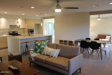9854 N 28th Way Open Floor Plan