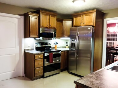 125 Sunbeam Ct, Shepherdsville, KY 40165 - photo 6